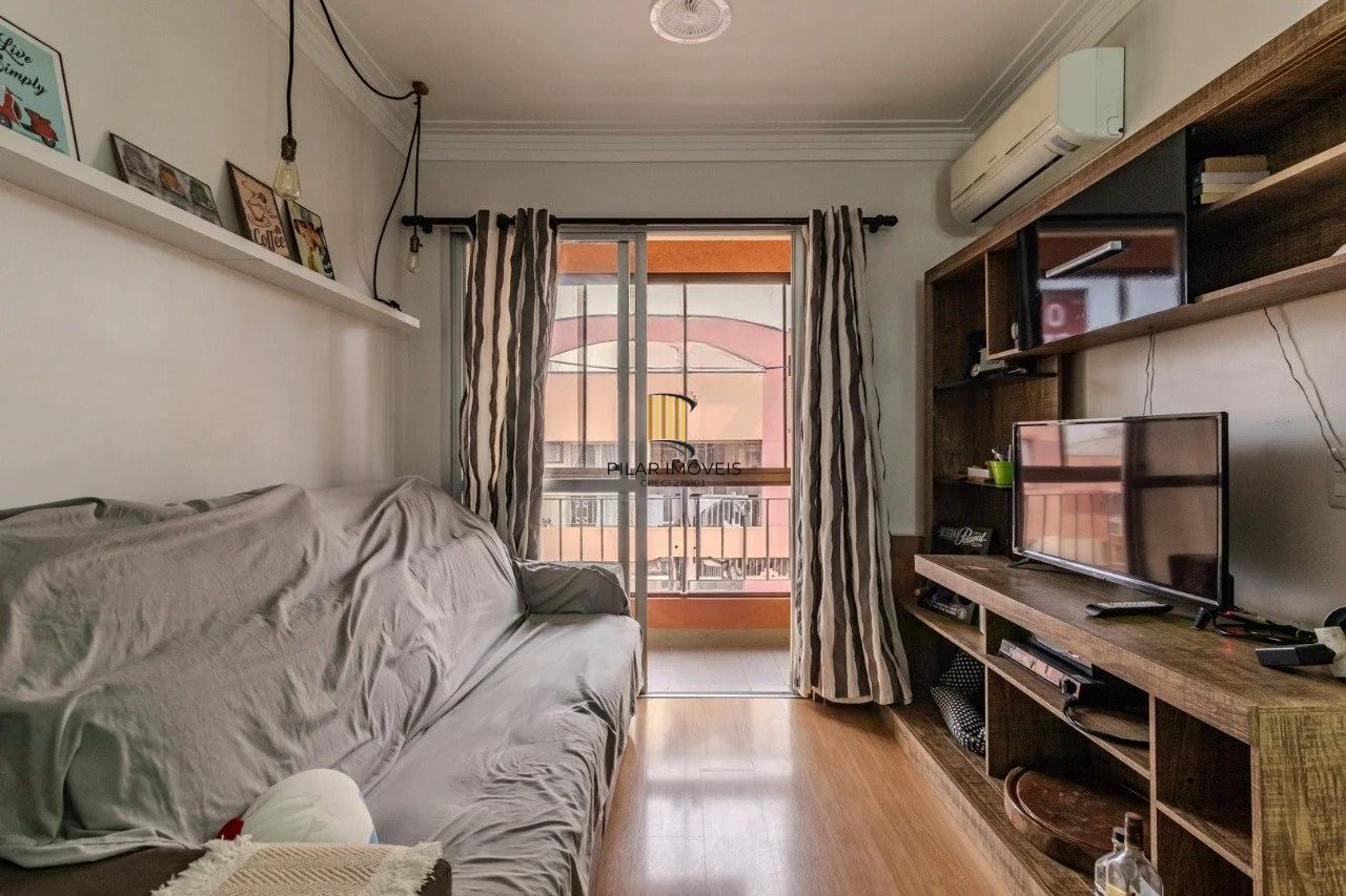 Apartamento 2 Dormitórios com 1 vaga coberta e elevador no Alto Petrópolis