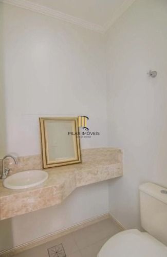 Casa com piscina e 4 suítes no Bairro Vila Ipiranga