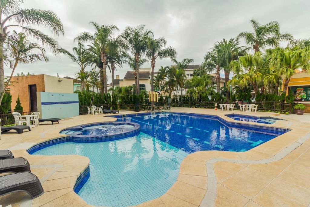 Casa com 4 dormitórios, 1 suíte, 260 m² privativos, 3 vagas no Ecoville.