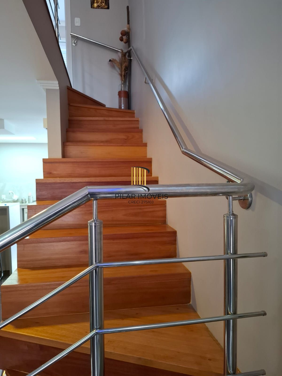 Casa de condomínio com 2 quartos, vaga e pátio no bairro parque Santa Fe