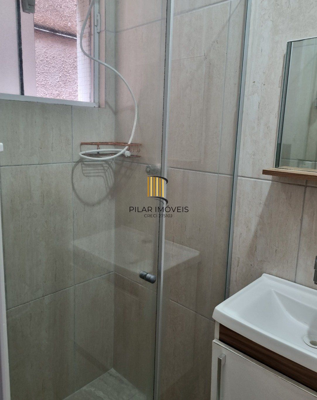 Apartamento semi mobiliado JK de 1 dormitório no Bairro Cidade Baixa