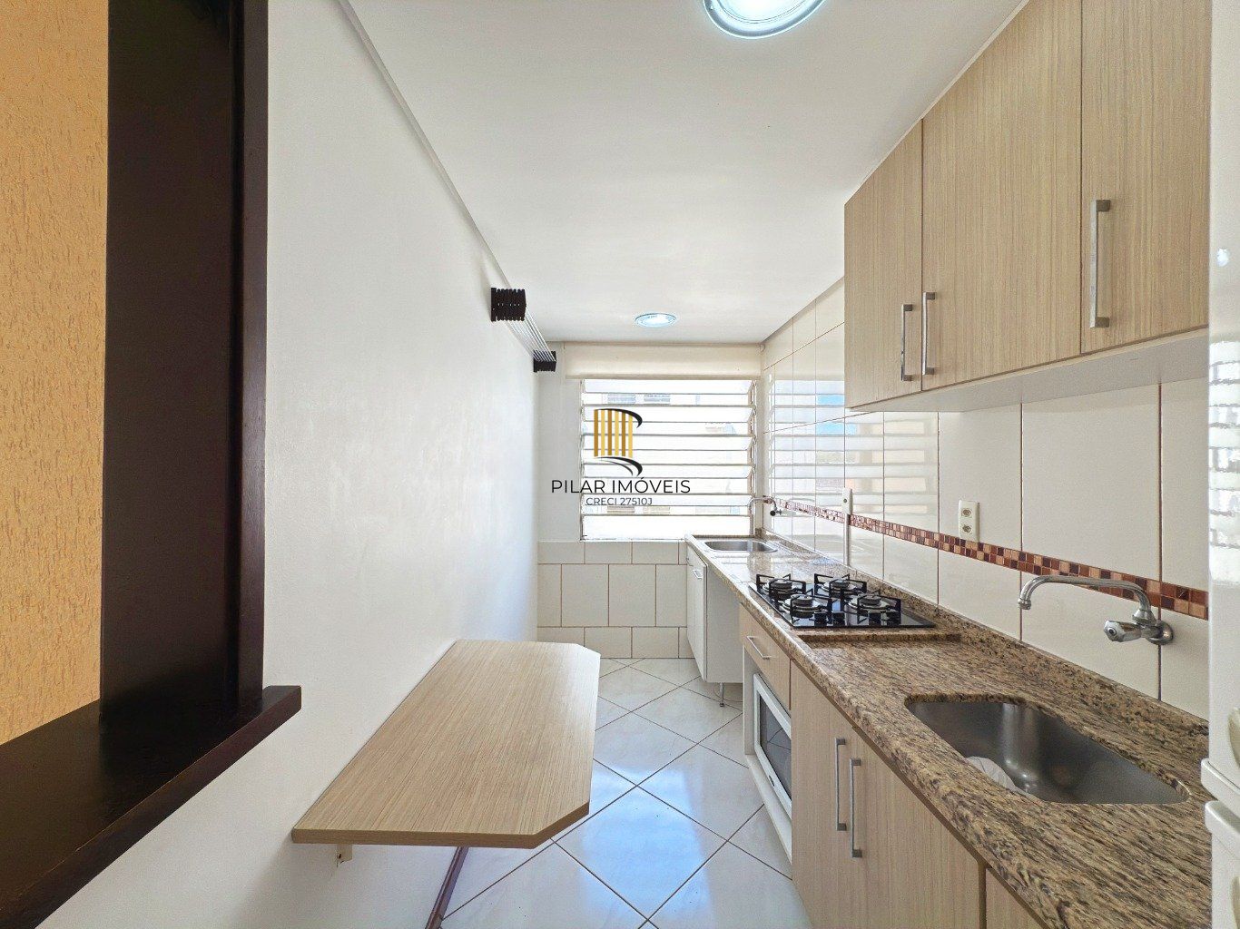 Apartamento com 2 quartos, vaga e elevador  no bairro Sarandi.