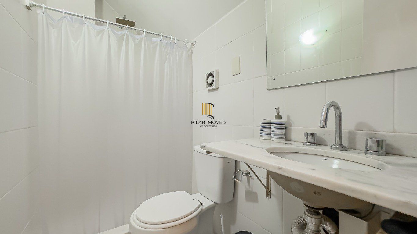 Casa com 4 quartos e 2 vagas em condomínio fechado no Bairro Ecoville.