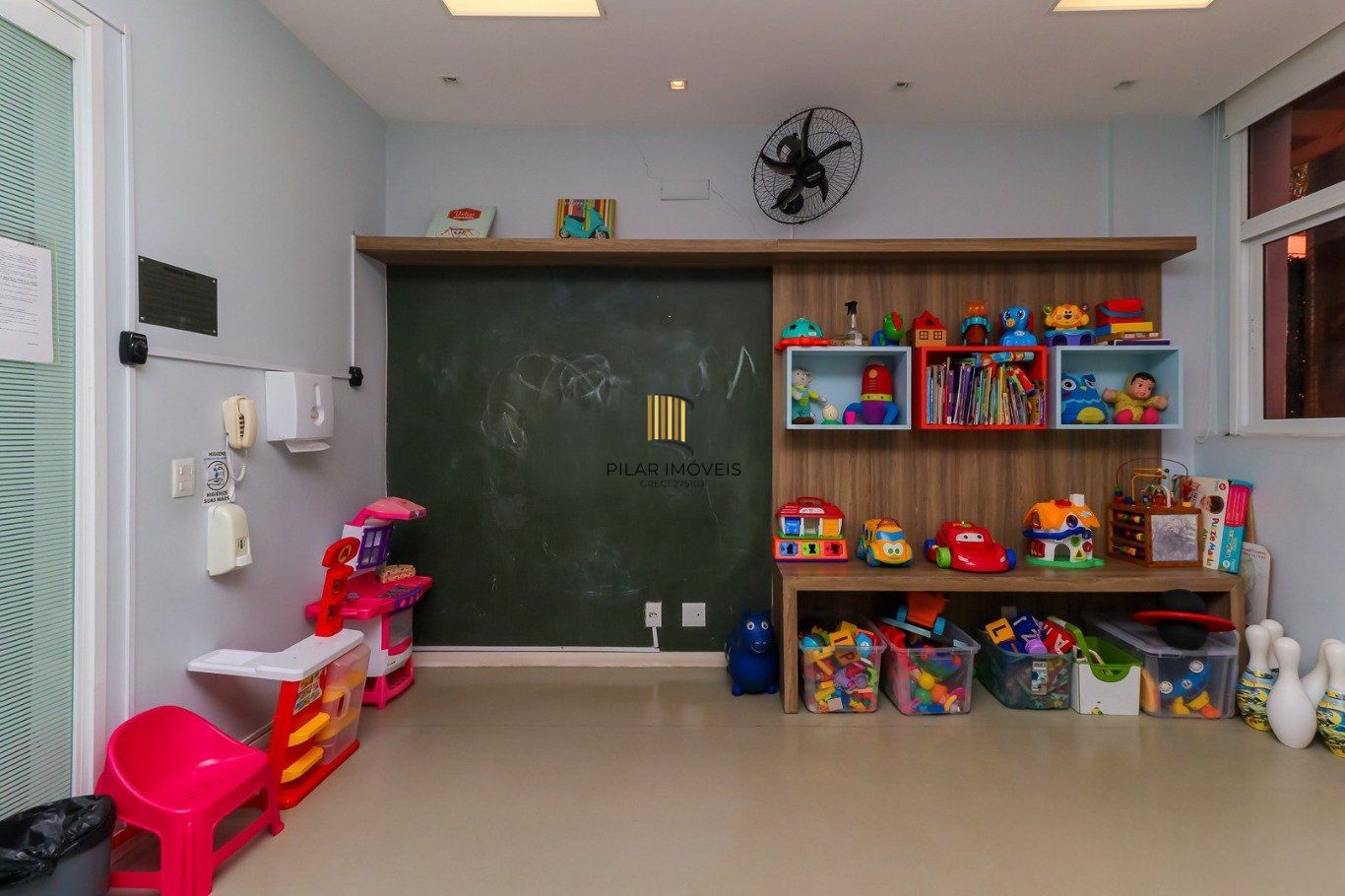 Apartamento de 3 dormitórios e 1 vaga de garagem no bairro Azenha/Porto Alegre.