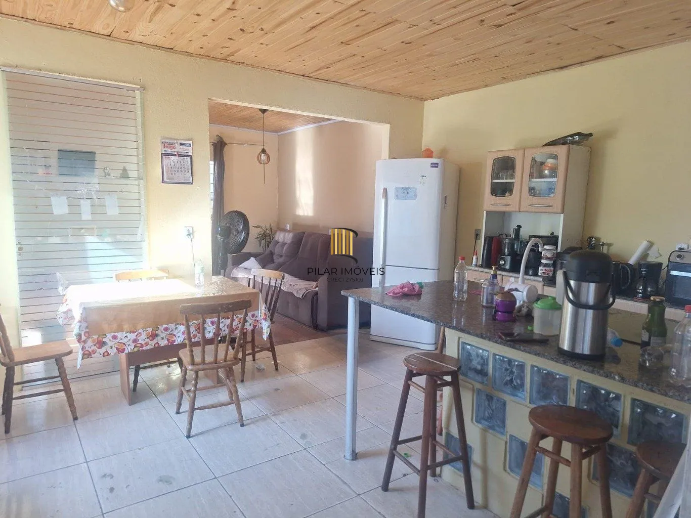 Casa de 3 quartos e 4 vagas de garagem em Canoas.