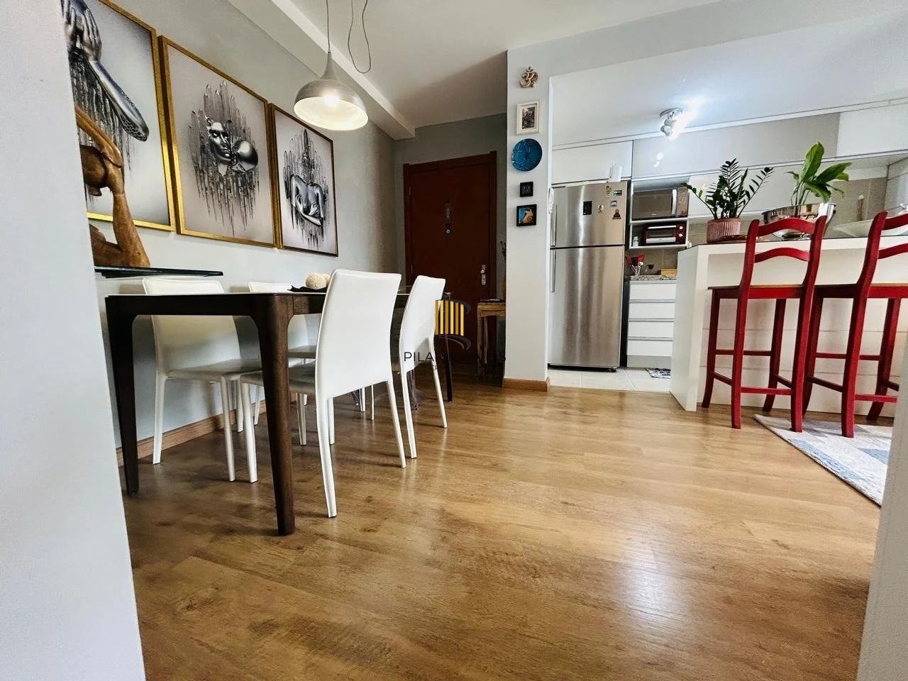 Apartamento 2 Dormitórios com Suíte, elevador e 2 Vagas no Alto Petrópolis