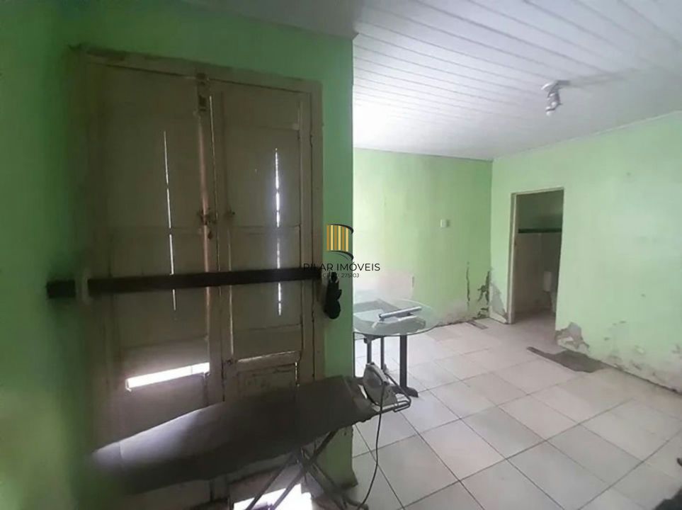 Casa com 3 quartos e 110m² à venda na Cidade Baixa, Porto Alegre.