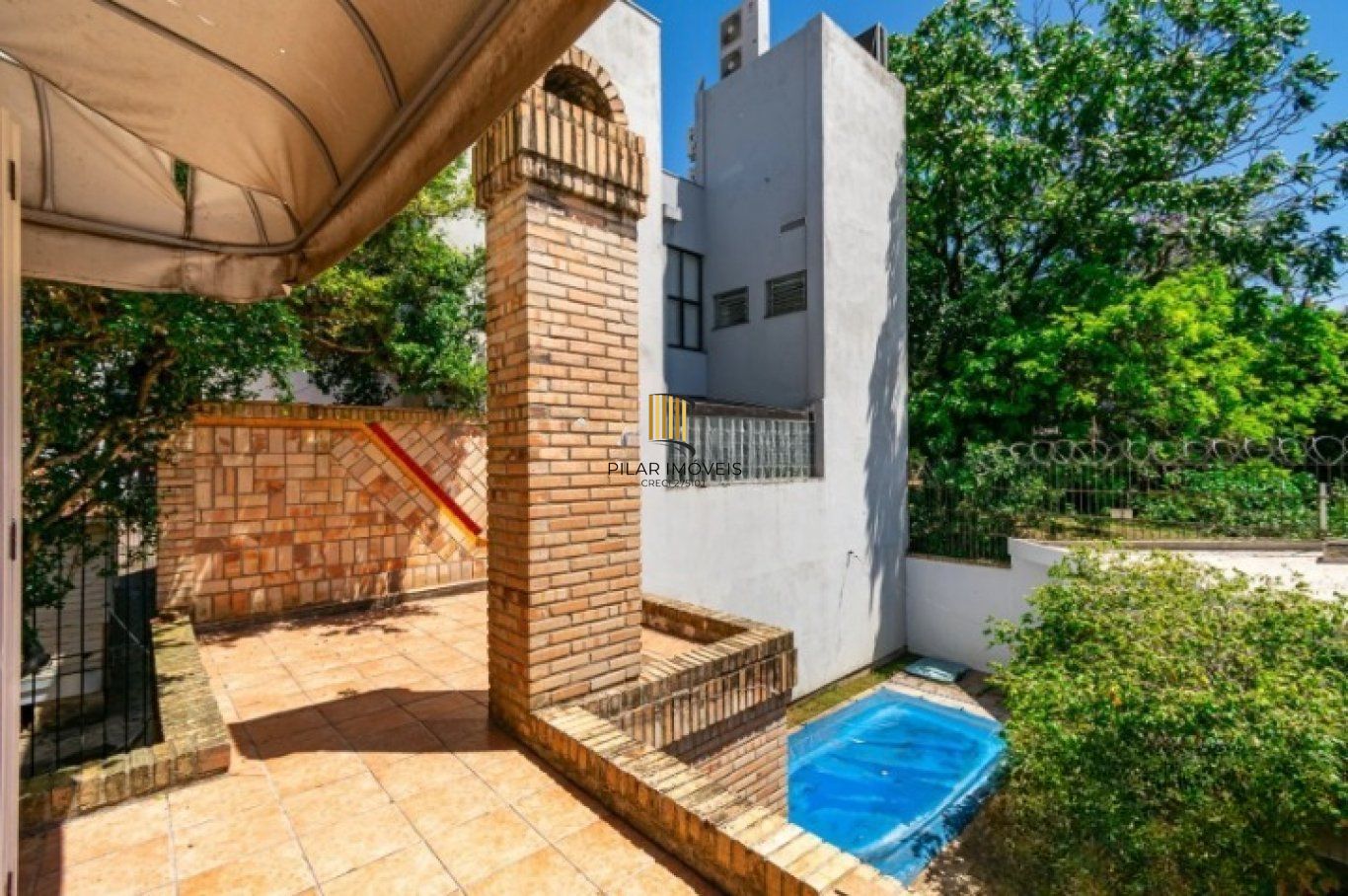Casa com 3 quartos, 1 suíte, 2 vagas, e 234m² à venda no bairro Tristeza