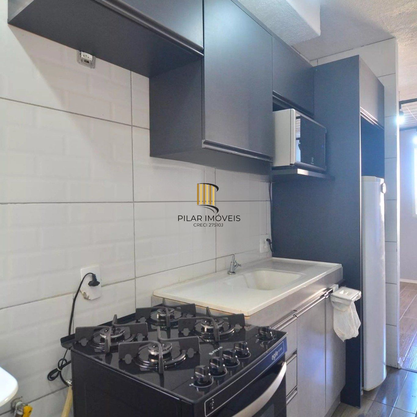 Apartamento com 2 dormitórios, com 1 vaga de garagem em Canoas.