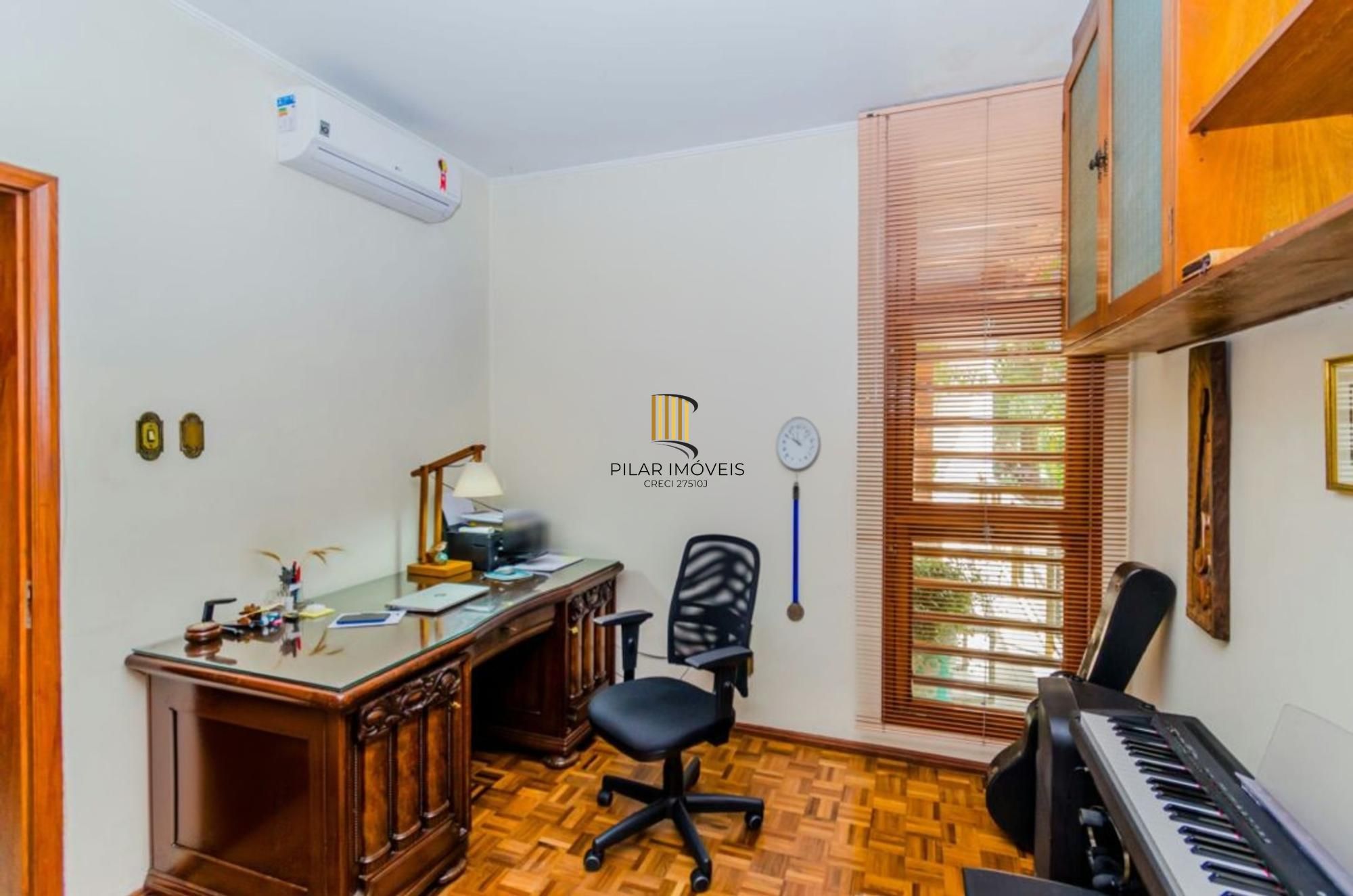 Casa à venda no Jardim Lindóia com piscina e 6 vagas