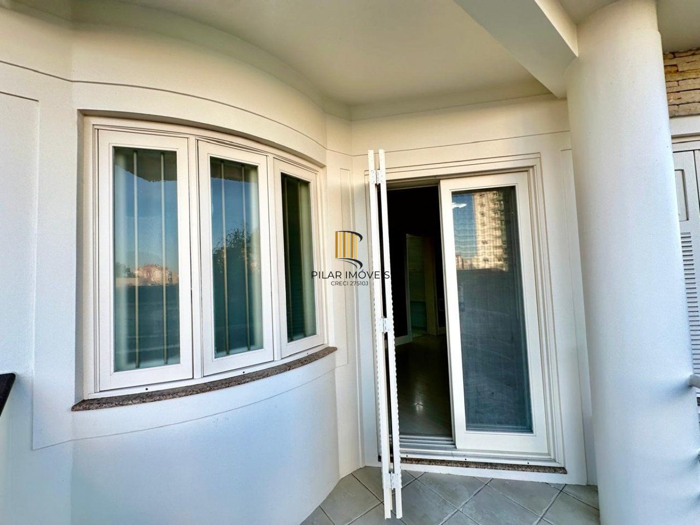 Casa de 3 dormitórios, 2 vagas de garagem em Canoas