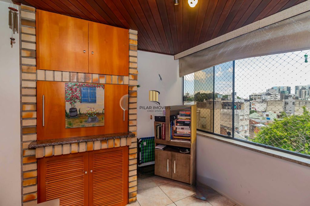 Apartamento 2 dormitórios, 1 vaga, churrasqueira  e 77m² na José do Patrocinio.