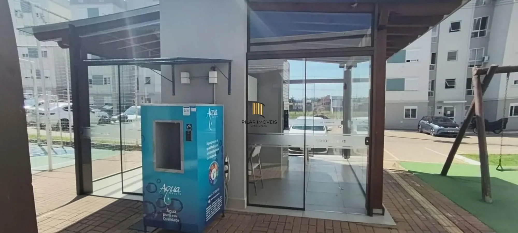 Apartamento de 2 dormitórios, piscina e 1 vaga de garagem em Canoas.