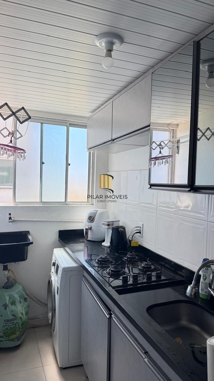 Apartamento semi mobiliado de 2 quartos e 1 vaga no bairro Rubem Berta