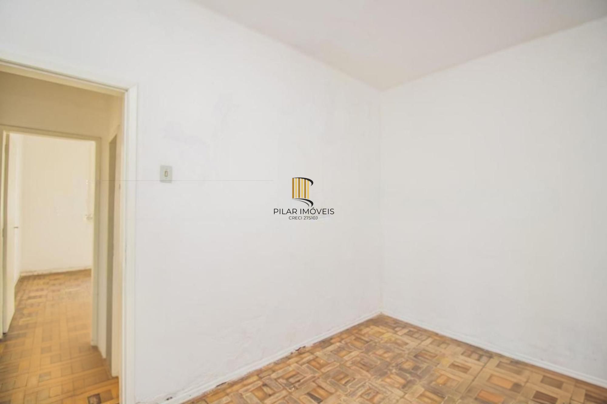 Aoartamento térreo de 2 quartos, 2 banheiros no bairro Cidade Baixa.