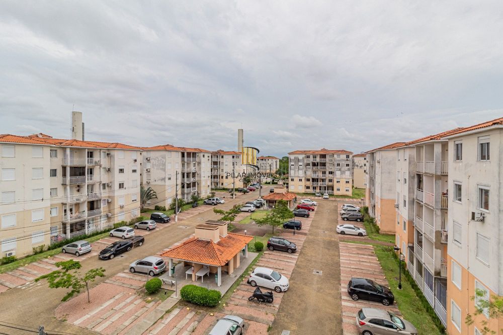 Apartamento Térreo com 3 quartos, vaga, piscina e elevador no bairro Humaitá.