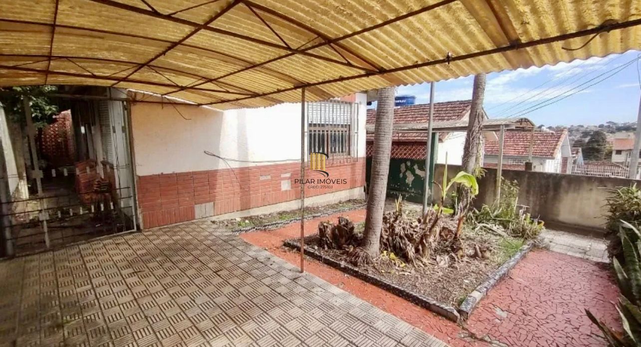 Casa com 3 Quartos e 3 banheiros à Venda, 120 m² por R$ 390.000