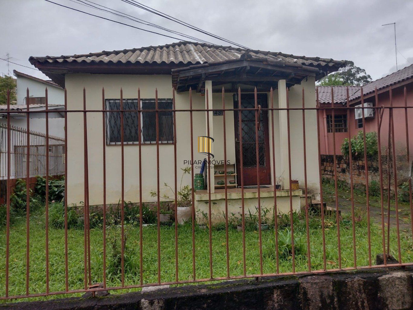 Casa com 3 quartos, 1 vaga de garagem e patio no bairro Jardim Itu - Pilar Imóveis
