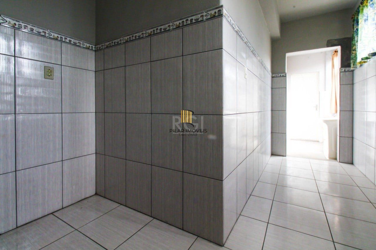 Apartamento com 2 quartos,1 vaga de garagem e elevador no bairro Navegantes