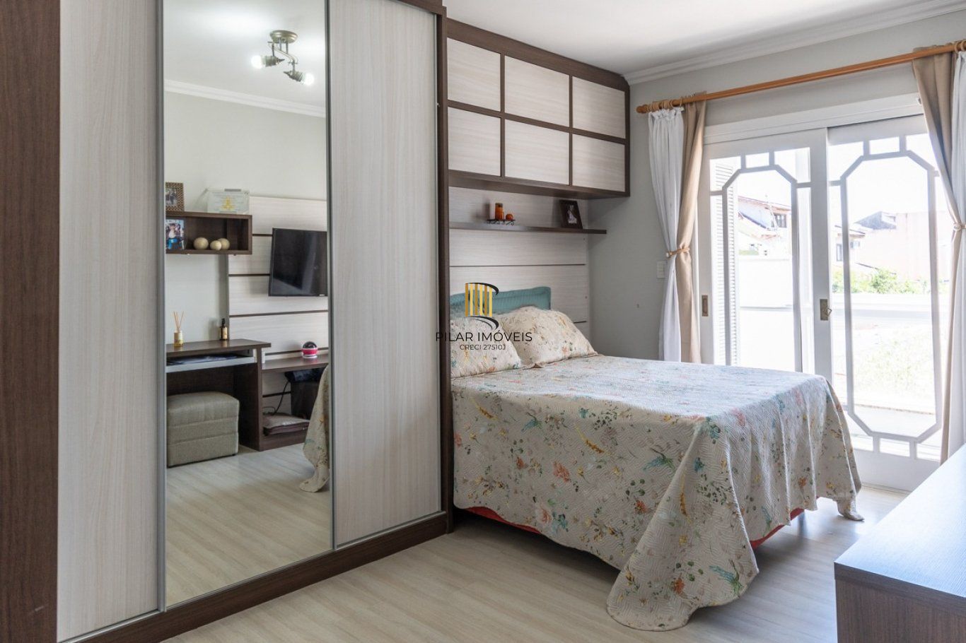 Casa Sobrado 3 dormitórios com suíte, piscina e sótão no Ecoville