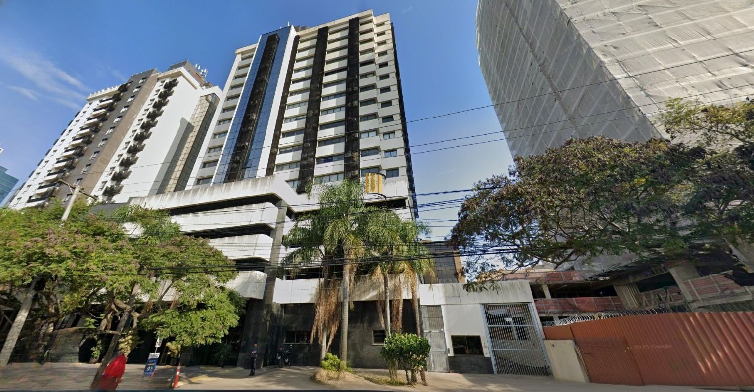 Sala comercial, 2 vagas, elevador e restaurante no bairro Praia de Belas