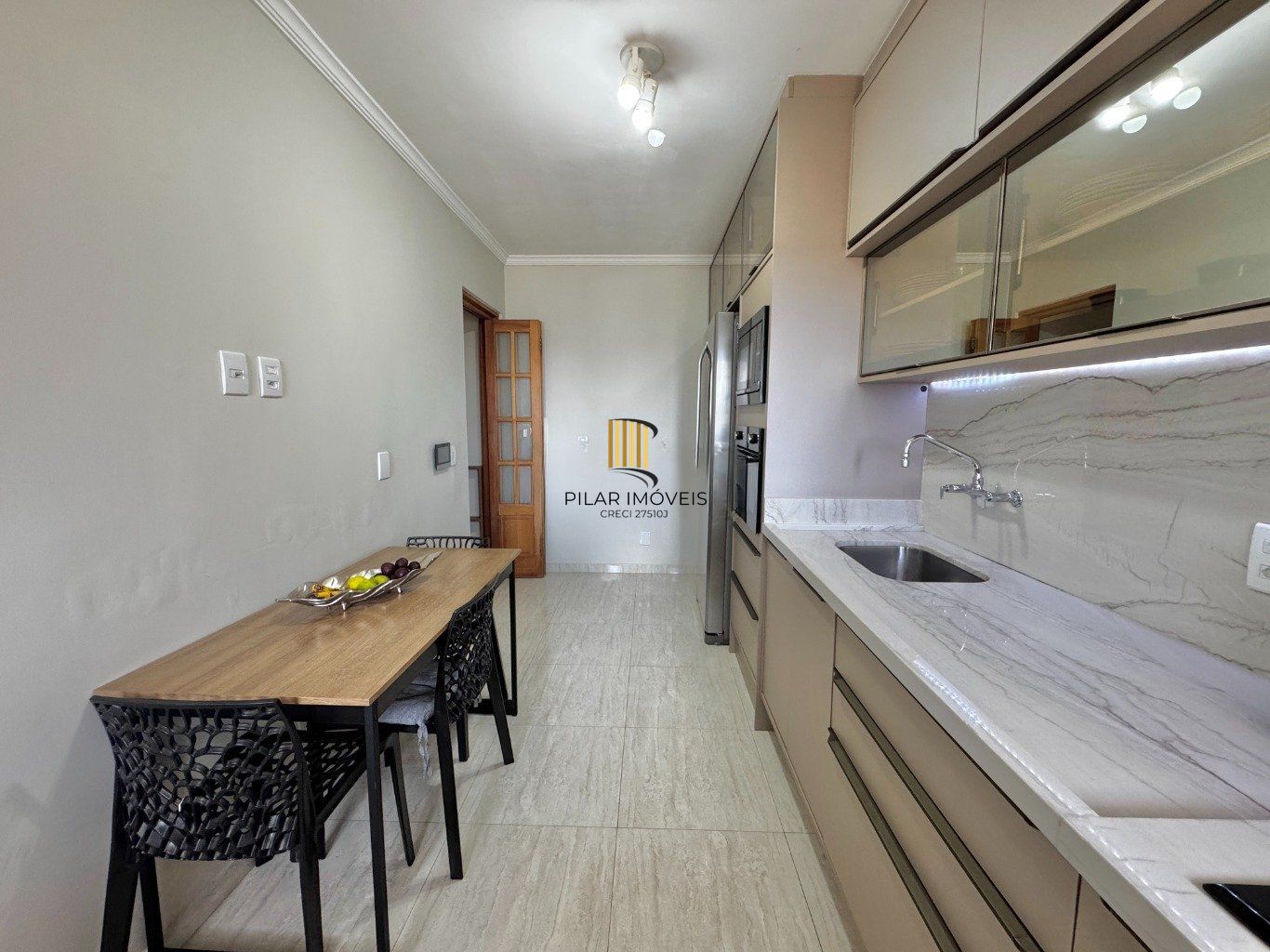 Apartamento de 3 dormitórios, elevador e 1 vaga de garagem em Canoas.