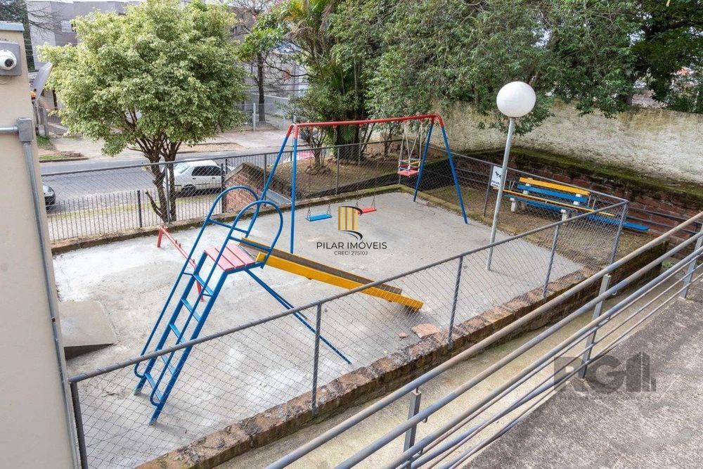 Apartamento térreo de 2 quartos, portaria 24 horas no bairro Glória.