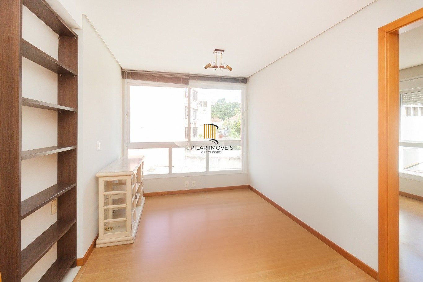 Apartamento com 1 dormitório e 1 vaga de garagem no Bairro petrópolis
