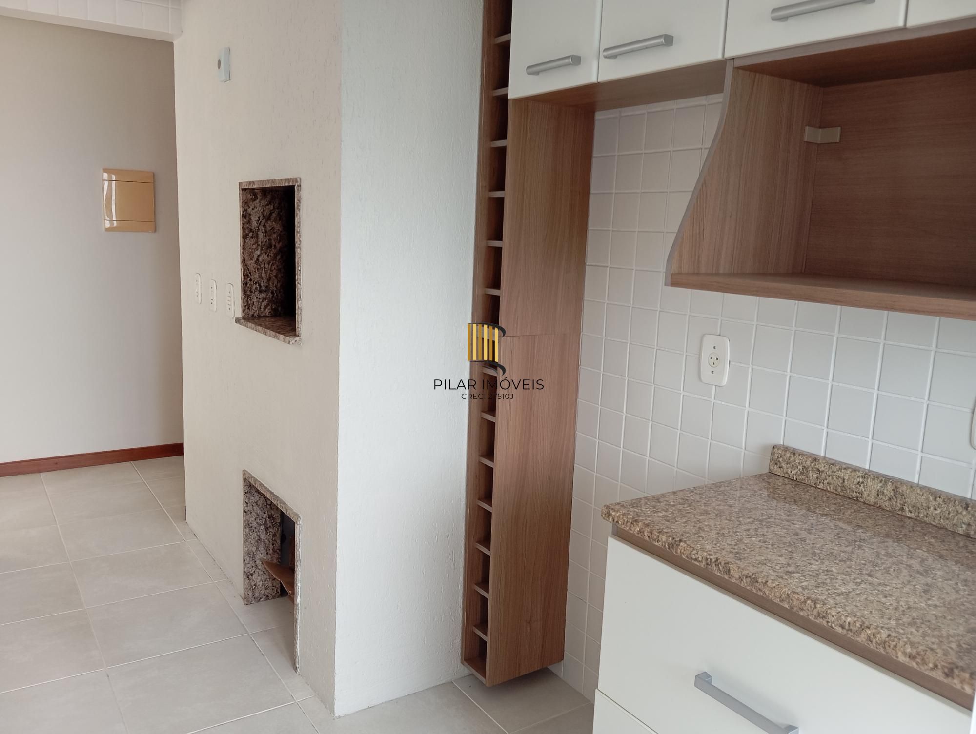 Apartamento com 2 Dormitórios, Vaga Dupla e Elevador no Floresta