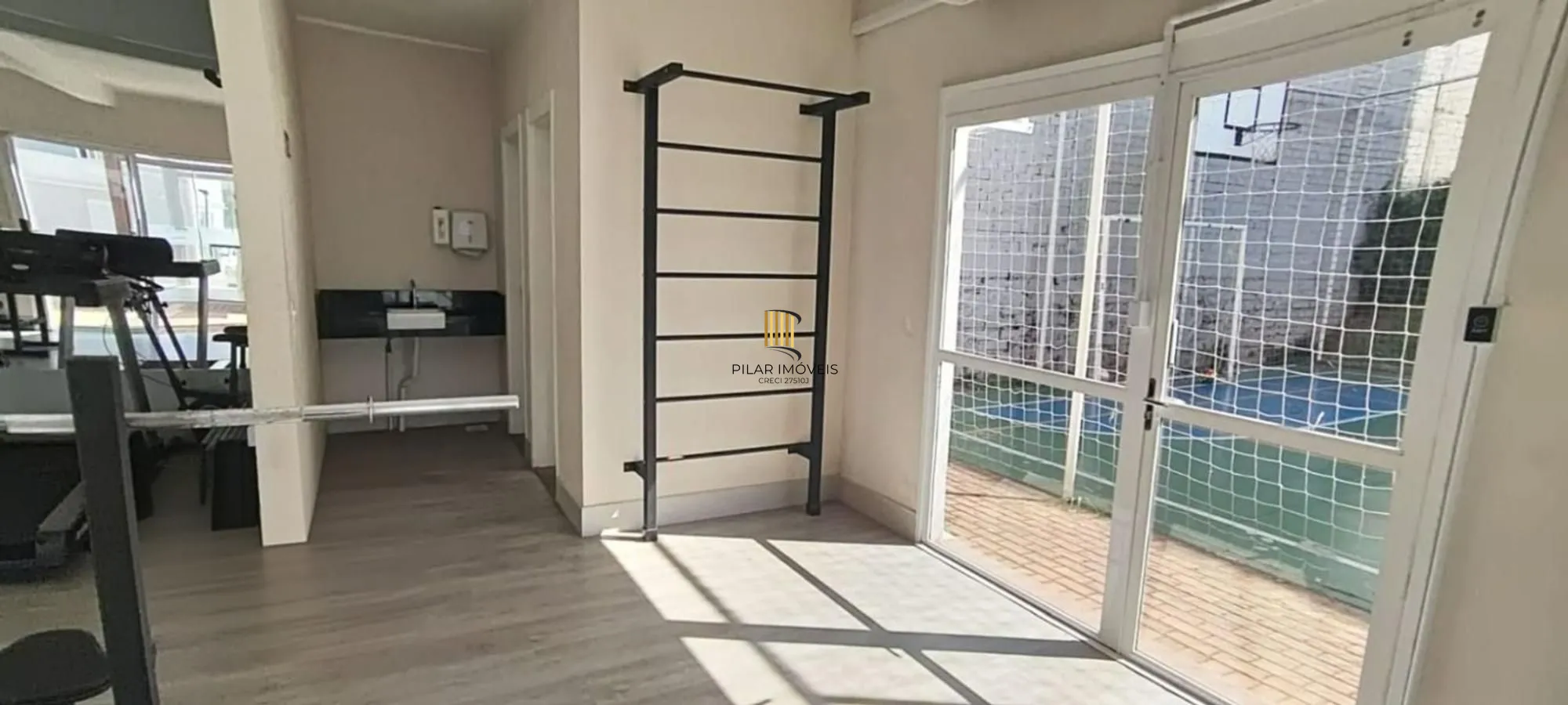 Apartamento de 2 dormitórios, piscina e 1 vaga de garagem em Canoas.