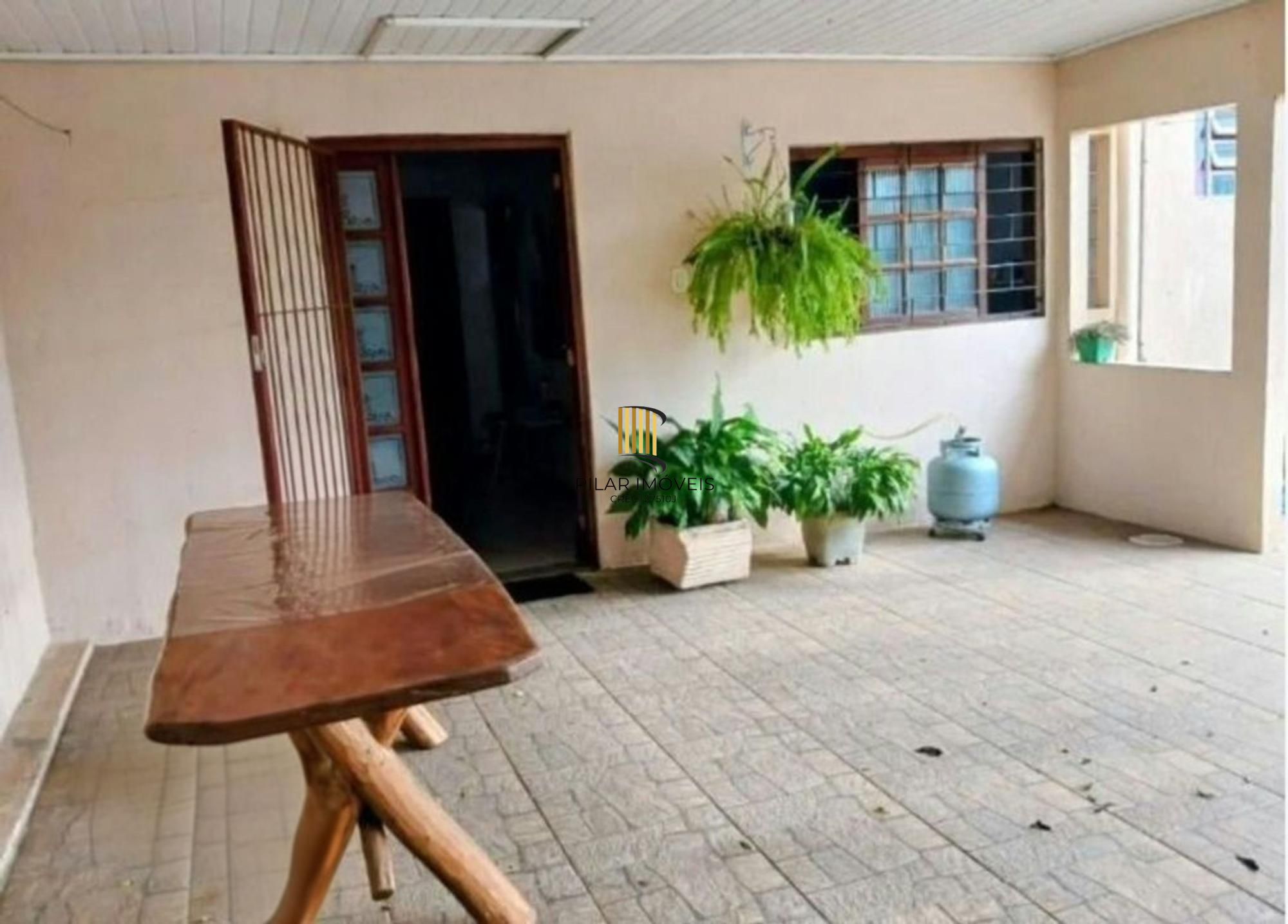 Casa de 4 Dormitórios e 2 vagas de Garagem em Gravataí.