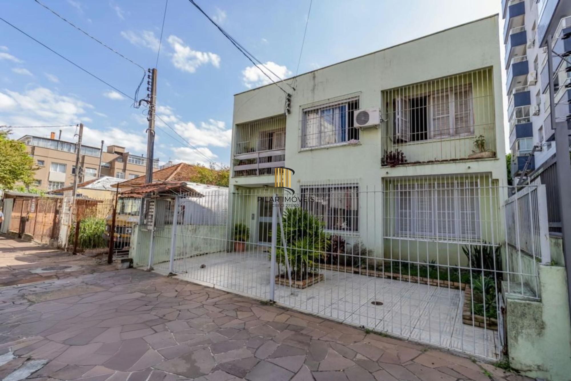 Apartamento Térreo 2 Dormitórios no Jardim Botânico – Amplo e Iluminado