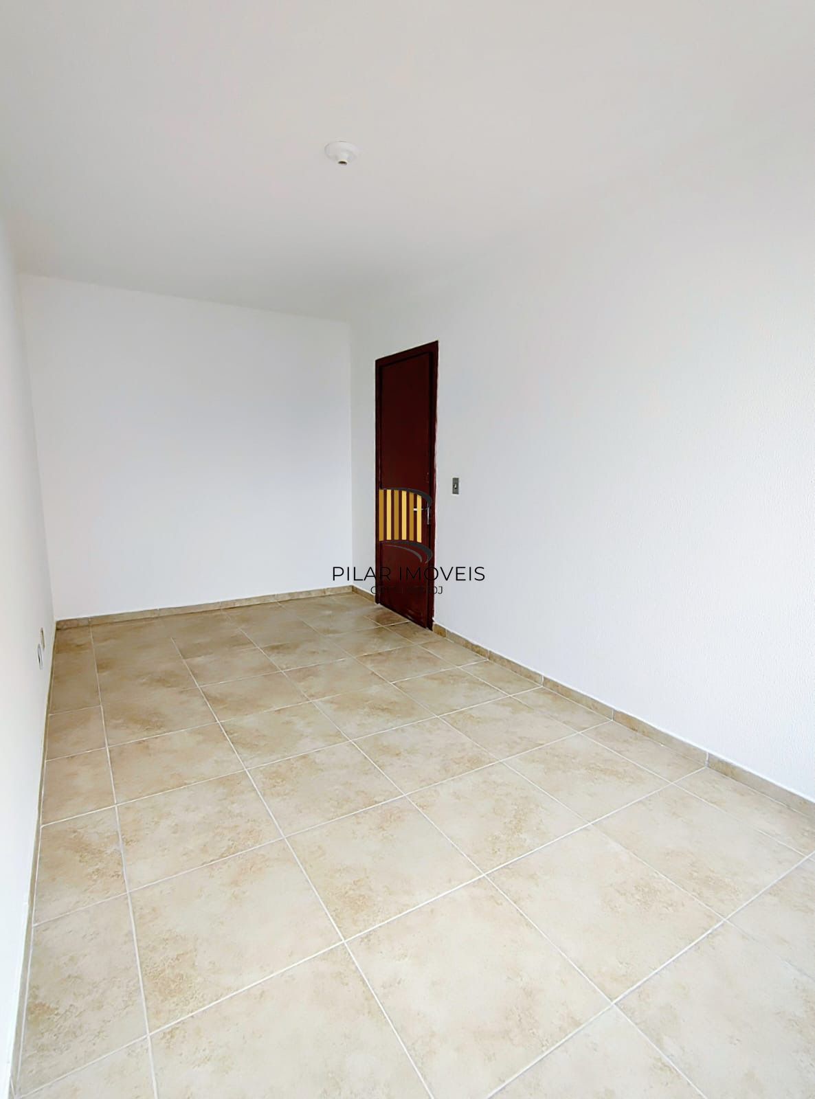 Apartamento com 66 m2 localizado na Rua Abaeté no Bairro Sarandi