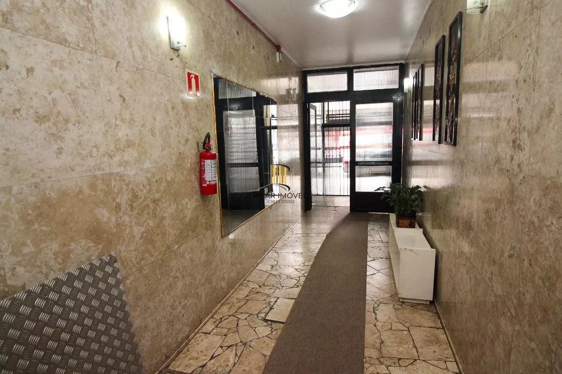 Apartamento com 4 quartos, 3 banheiros no Bairro Centro Historico.