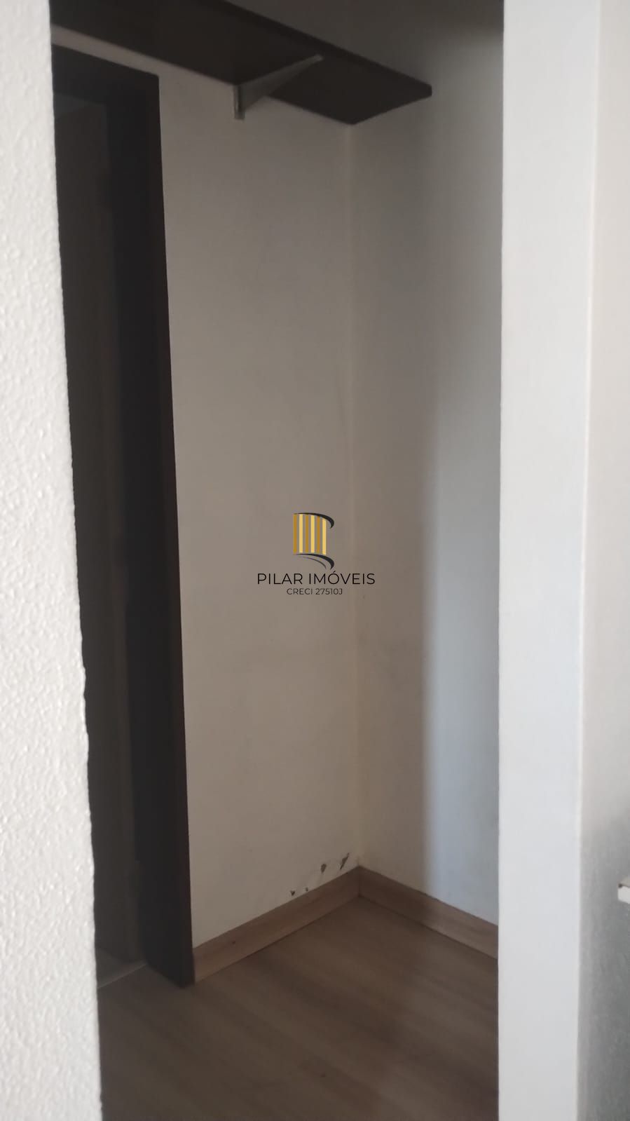 Apartamento de 1 quarto, elevador, 1 vaga coberta no bairro Partenon