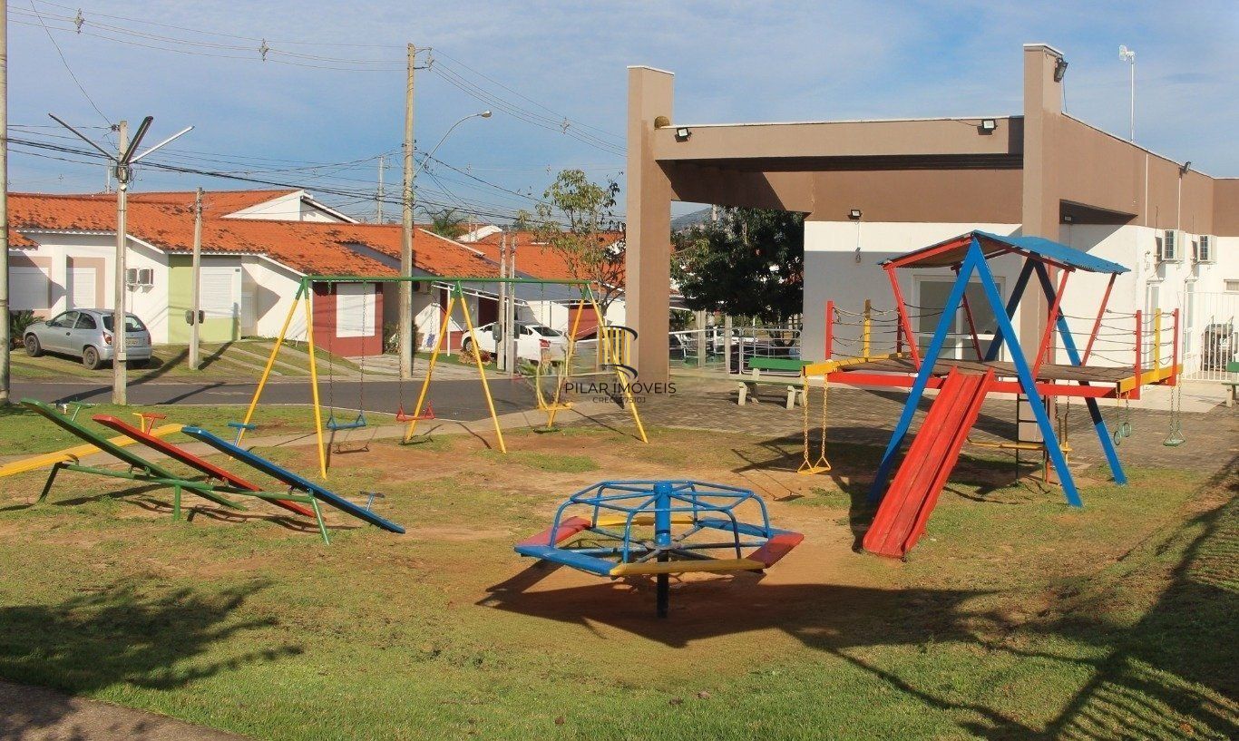 Casa com 3 quartos e 2 vagas em Alvorada no Condomínio Terra Nova