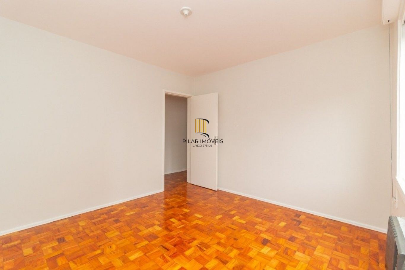 Apartamento de 2 dormitórios com 1 vaga de garagem no Bairro Santana