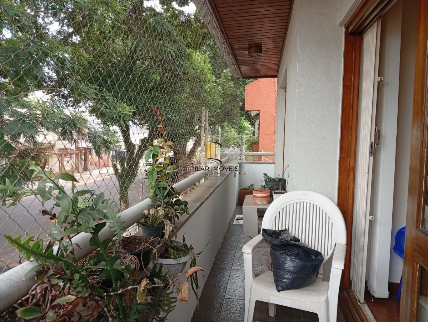 Apartamento com 3 quartos, vaga e sacada no bairro Jardim botânico