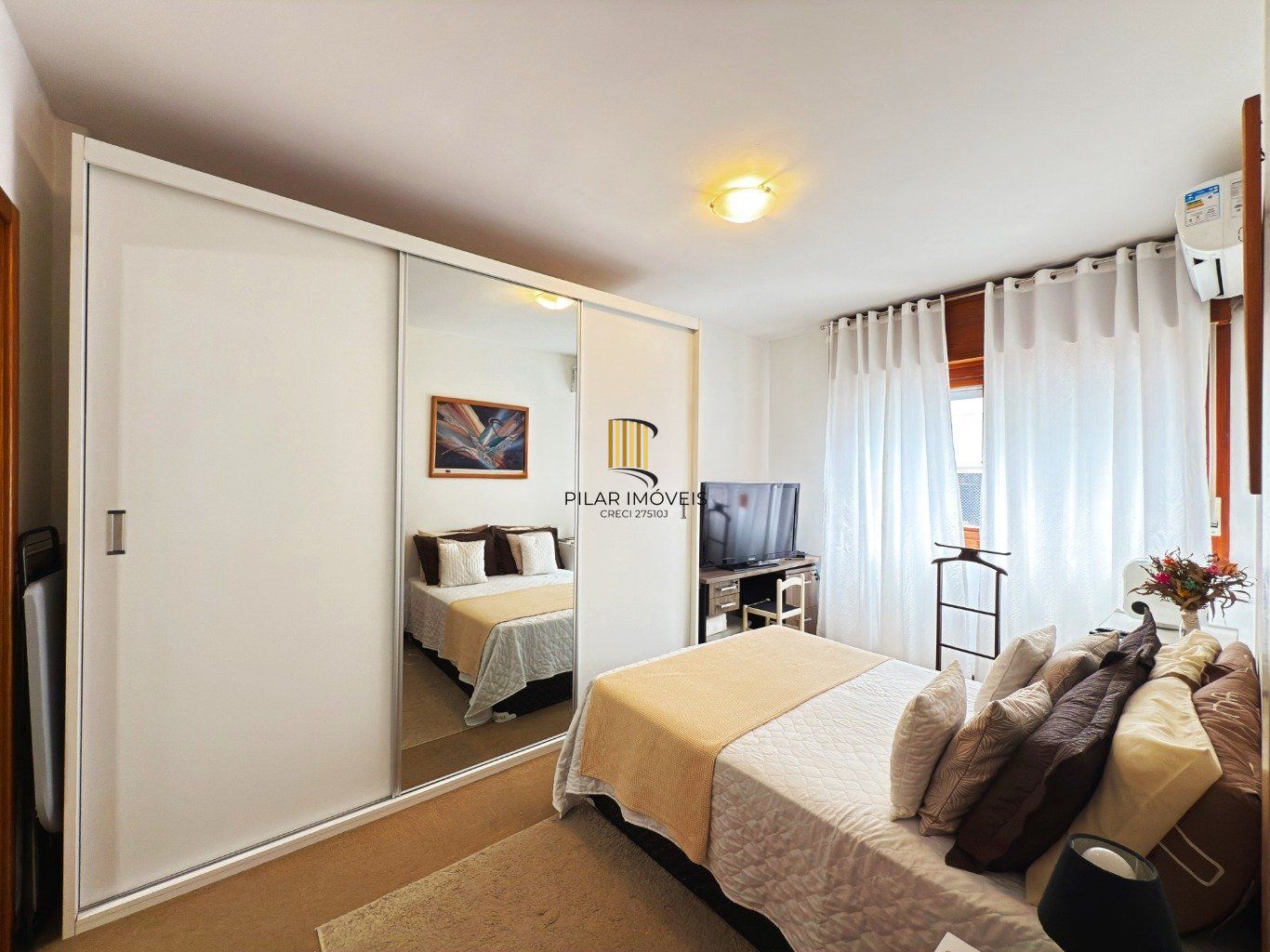 Cobertura de 3 quartos,suíte,elevador,2 vagas no bairro Mont Serrat