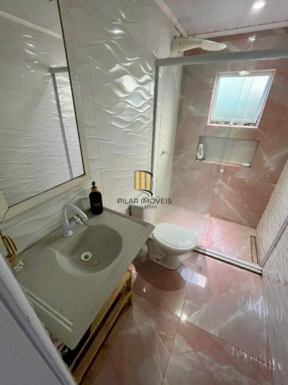 Casa para venda com 3 quartos , em Harmonia com 126 m² em Canoas