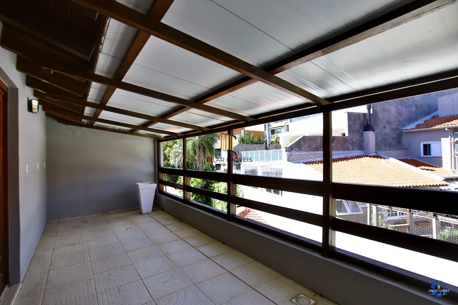 Casa 3 dormitórios no Bairro Chácara das Pedras