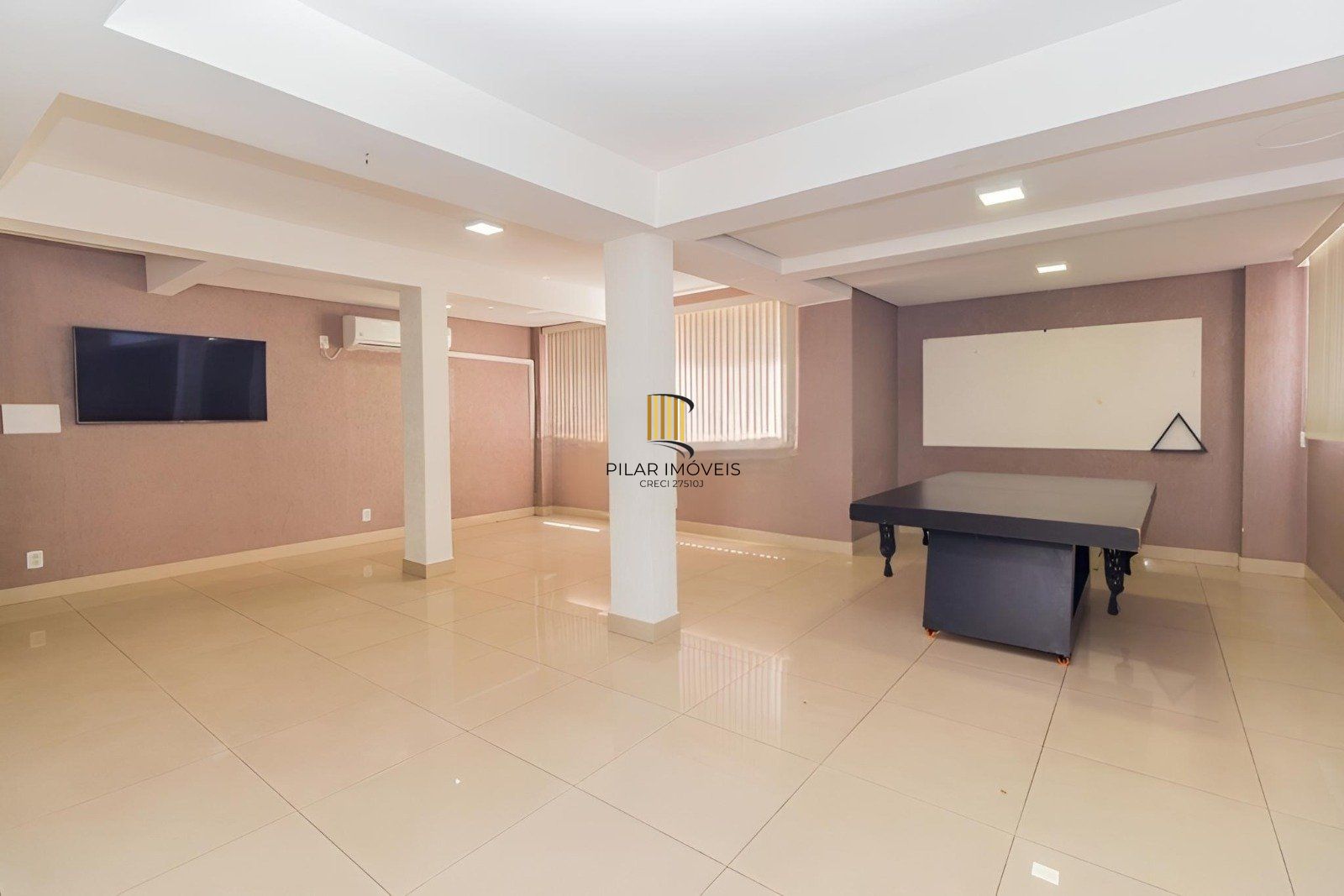 Apartamento 2 quarto, 1 vaga e piscina no bairro São Sebastiao