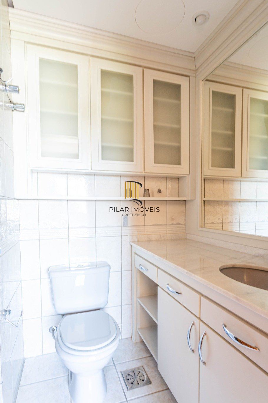 Apartamento com 3 Quartos, 1 suite e 1 vaga à Venda no bairro Tristeza.