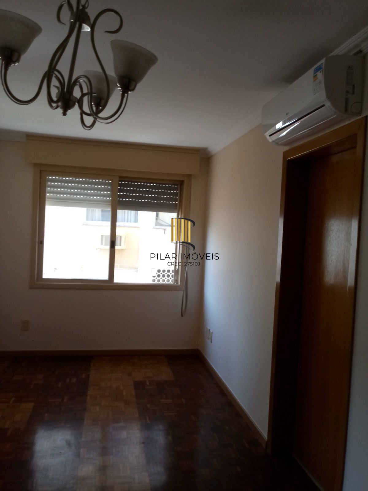Apartamento com 2 quartos com closet à venda 1 vaga de garagem Elevador Sarandi