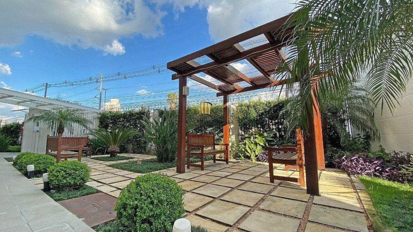 Apartamento 2 Quartos, Suíte, Vaga, Elevador no Condomínio Boulevard