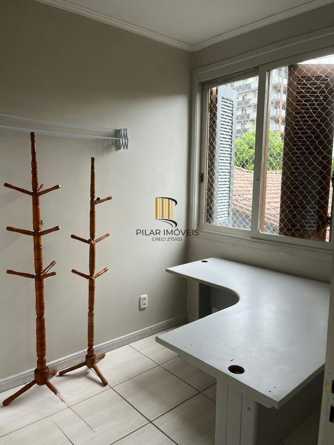 Apartamento de 2 dormitórios e 1 vaga de garagem em Canoas.