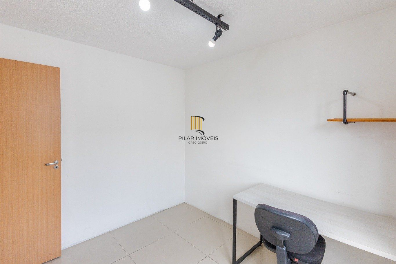 Apartamento de 2 dormitórios, piscina e 1 vaga de garagem em Canoas.