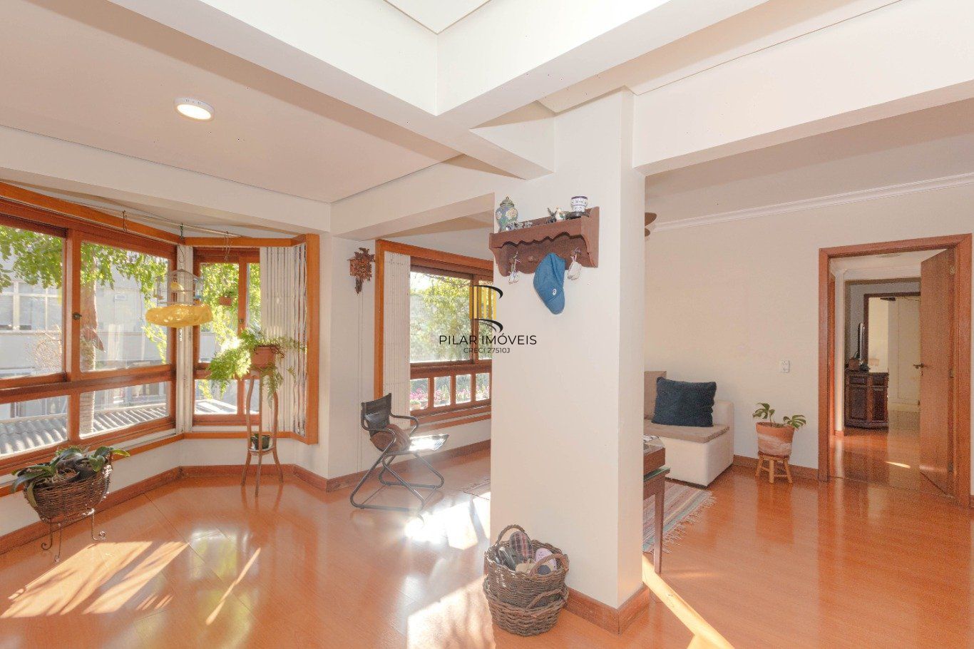 Apartamento 3 dormitórios, 127 m², 2 vagas – Reformado e bem localizado