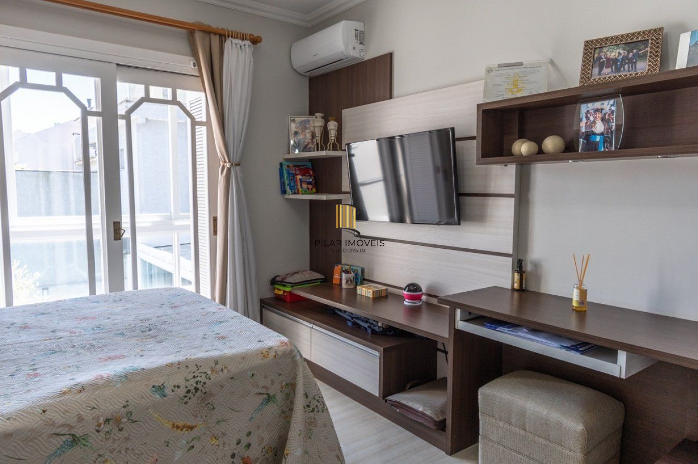 Casa Sobrado 3 dormitórios com suíte, piscina e sótão no Ecoville