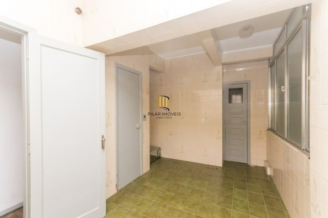 Apartamento de 3 dormitórios com 89 metros privativos no Centro.